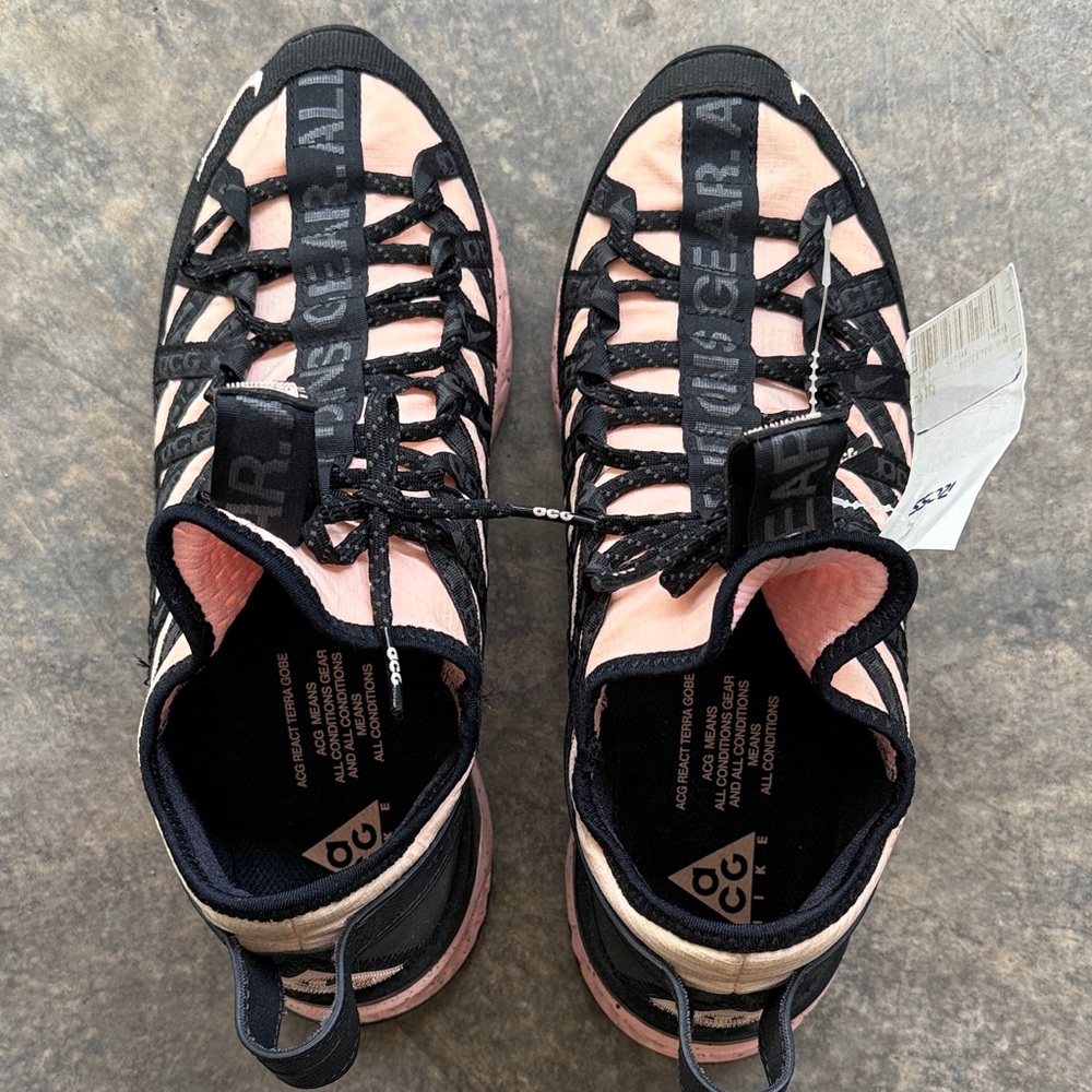 Nike ACG Pink and Black Trail Sneakers ( new no tag )